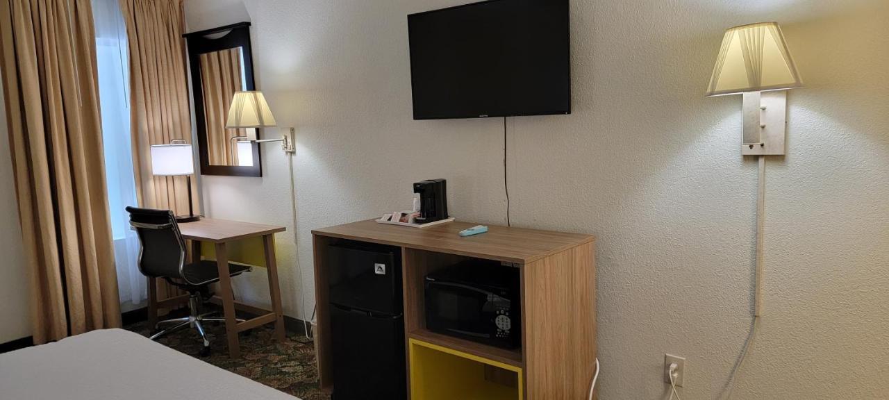 Hotel Carolina A Days Inn By Wyndham Hilton Head Island Ngoại thất bức ảnh