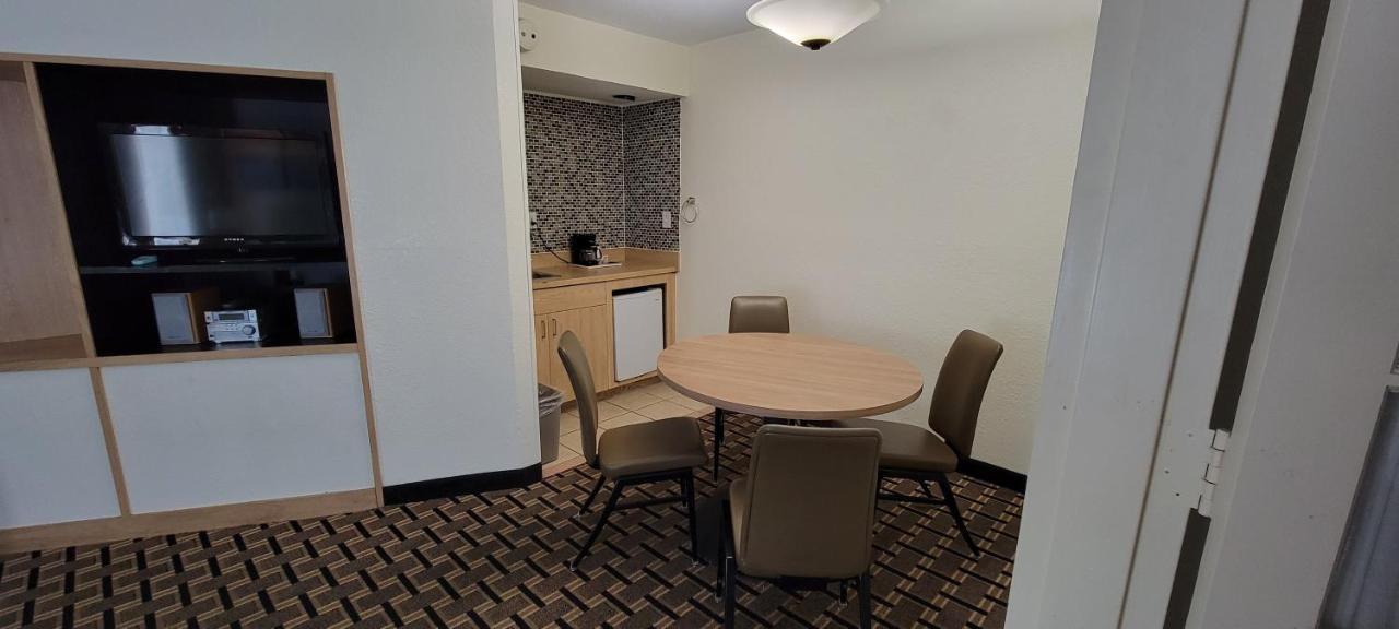 Hotel Carolina A Days Inn By Wyndham Hilton Head Island Ngoại thất bức ảnh